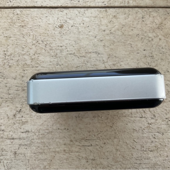 Unu Charging Bank 2USB - Picture 7 of 10